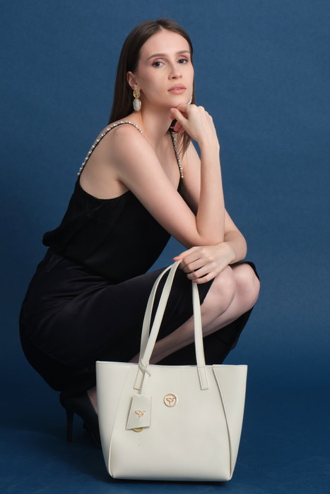 Zoozie Bags Sofia Medium - Beige Zoozie Bags Sofia Medium - Beige
